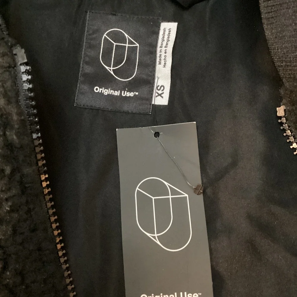 Original Use Sherpa Bomber Jacket Mens XS Black Quilted Fleece Streetwear